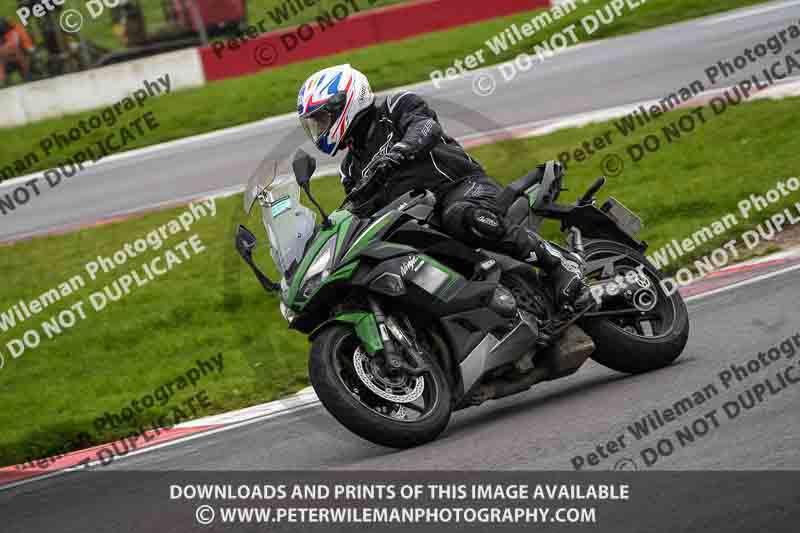 donington no limits trackday;donington park photographs;donington trackday photographs;no limits trackdays;peter wileman photography;trackday digital images;trackday photos